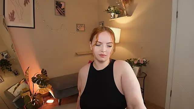 Snapshot of blessbinny chatting on 09/23/25, 09:12 blessbinny online show from 09/23/25, 09:12