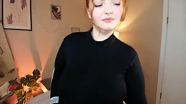 Snapshot of blessbinny chatting on 10/08/25, 09:07 blessbinny online show from 10/08/25, 09:07