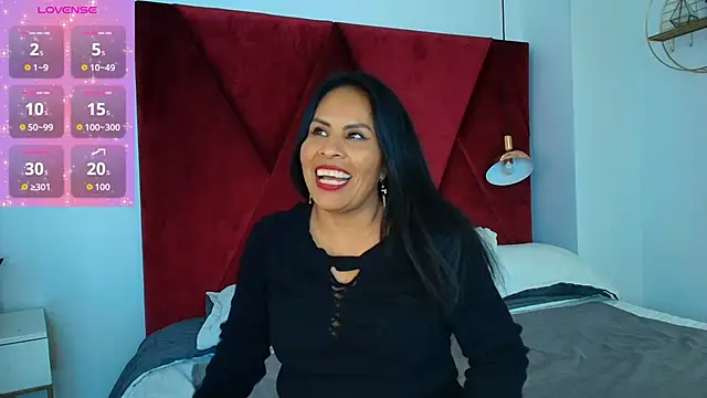 Anthonelaa   online show from 06/09/26, 08:20