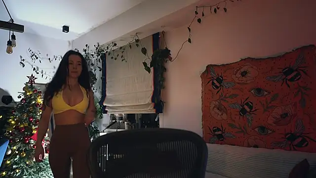 Leona Mell online show from 12/14/25, 10:36