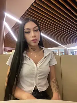 Effy Bonny online show from 03/11/25, 05:35