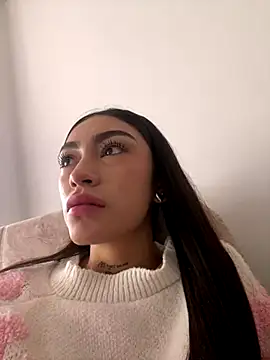 Effy Bonny online show from 10/18/25, 08:42