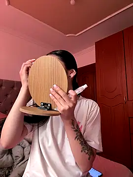 Effy Bonny online show from 12/19/25, 01:51