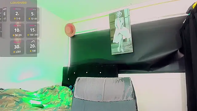 Kendall hornyy online show from 07/07/26, 07:40