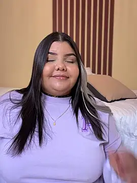  Shara Handal  online show from 01/05/25, 09:48