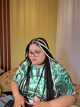  Shara Handal  online show from 10/30/25, 04:25