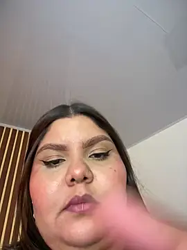  Shara Handal  online show from 04/15/26, 11:39