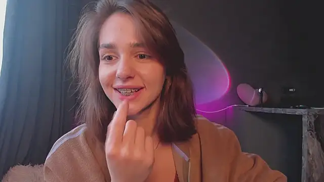 JudyAngil online show from 10/15/25, 06:02