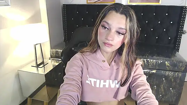 Laurita b online show from 01/15/25, 12:47