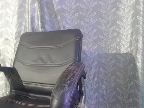 Snapshot of cute-priy chatting on 10/07/25, 03:04 cute-priy online show from 10/07/25, 03:04