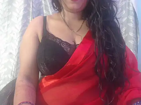 Snapshot of cute-priy chatting on 10/15/25, 04:45 cute-priy online show from 10/15/25, 04:45