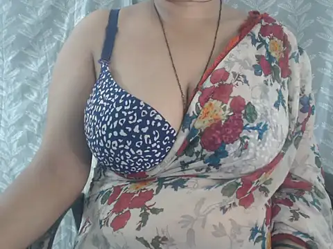 cute-priy online show from 06/29/26, 10:15