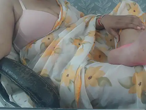 cute-priy online show from 07/28/26, 11:17