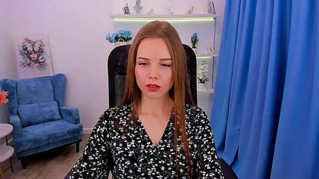 Snapshot of MileyWings chatting on 11/16/25, 11:49 MileyWings online show from 11/16/25, 11:49