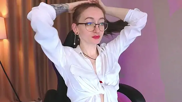 Snapshot of ShiroHeby chatting on 12/22/25, 04:48 ShiroHeby online show from 12/22/25, 04:48