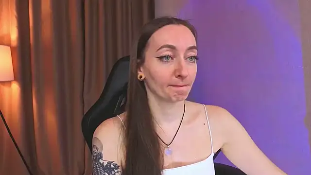 Snapshot of ShiroHeby chatting on 01/08/26, 12:29 ShiroHeby online show from 01/08/26, 12:29