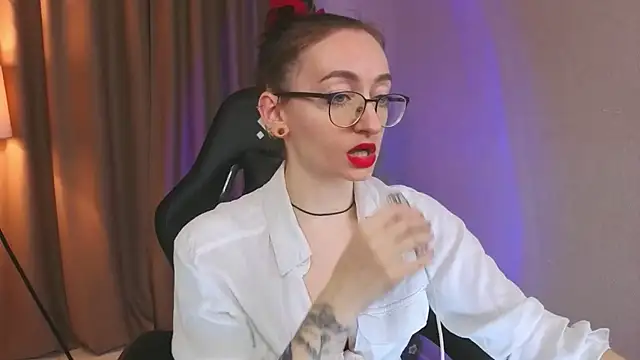 Snapshot of ShiroHeby chatting on 01/09/26, 12:41 ShiroHeby online show from 01/09/26, 12:41