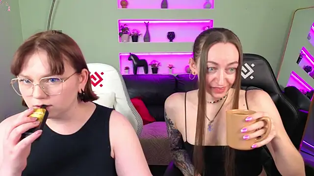 Snapshot of ShiroHeby chatting on 02/12/26, 10:54 ShiroHeby online show from 02/12/26, 10:54