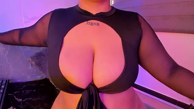 dayan silva  online show from 04/24/26, 10:12