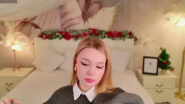 AliceMorr online show from 12/18/24, 08:20