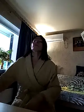 Snapshot of clementine_fox chatting on 01/08/25, 02:35 clementine fox online show from 01/08/25, 02:35