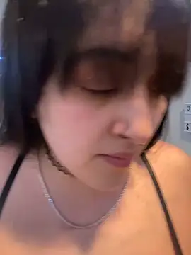 Snapshot of ThicBunz chatting on 02/15/25, 02:37 ThicBunz online show from 02/15/25, 02:37