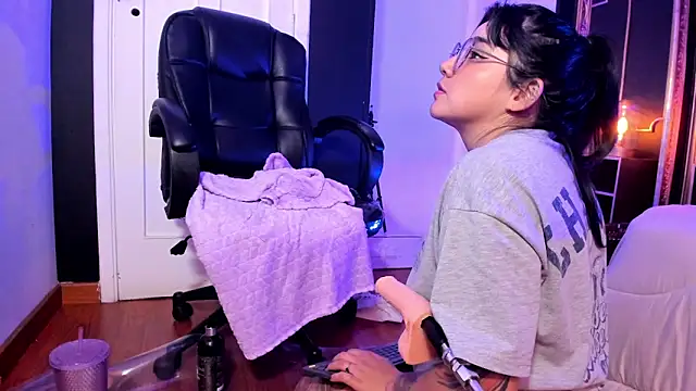 JeyLee online show from 02/06/25, 03:09