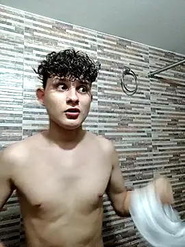 Snapshot of Nathan_Bluee chatting on 12/16/24, 11:18 Nathan Bluee online show from 12/16/24, 11:18