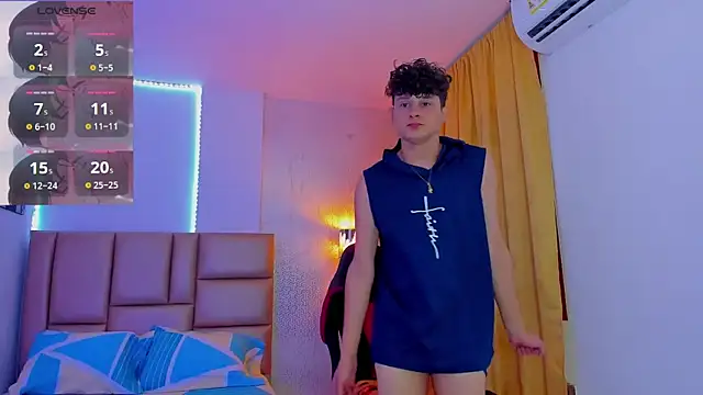 Snapshot of Nathan_Bluee chatting on 01/03/25, 03:55 Nathan Bluee online show from 01/03/25, 03:55