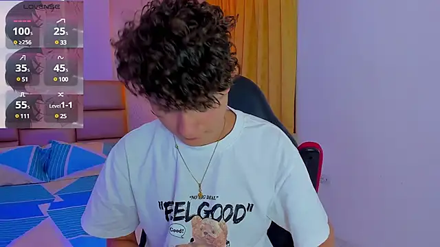 Snapshot of Nathan_Bluee chatting on 01/04/25, 03:39 Nathan Bluee online show from 01/04/25, 03:39