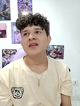 Snapshot of Nathan_Bluee chatting on 01/08/25, 02:35 Nathan Bluee online show from 01/08/25, 02:35