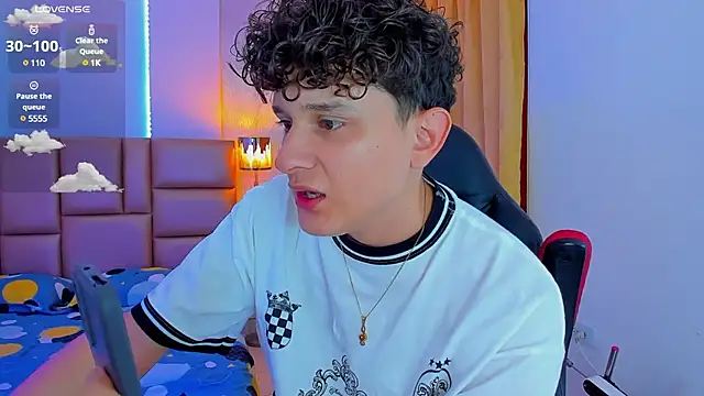 Snapshot of Nathan_Bluee chatting on 03/11/25, 01:12 Nathan Bluee online show from 03/11/25, 01:12