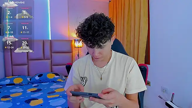 Snapshot of Nathan_Bluee chatting on 03/13/25, 01:18 Nathan Bluee online show from 03/13/25, 01:18