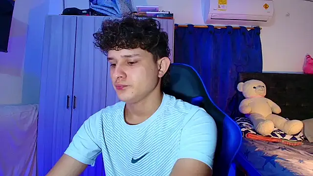 Nathan Bluee online show from 01/18/26, 05:17