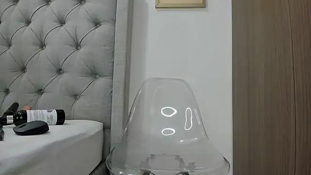 Snapshot of Carolina_love19 chatting on 12/23/24, 05:43 Carolina love19 online show from 12/23/24, 05:43