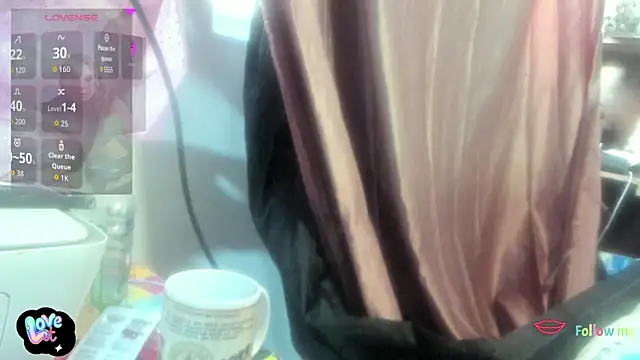 Snapshot of Baioleth chatting on 11/06/25, 10:21 Baioleth online show from 11/06/25, 10:21