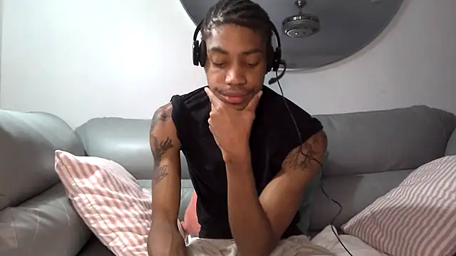 Skinnyblackman online show from 10/06/25, 10:18