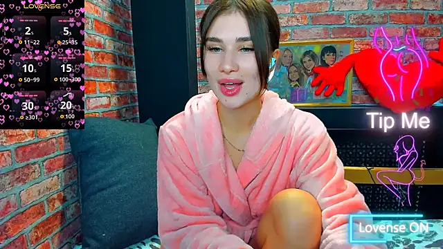 UrJoyy online show from 11/19/25, 03:56