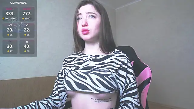 Luxuryalma online show from 04/23/26, 10:25