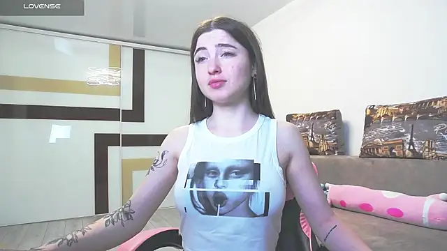 Snapshot of Luxuryalma chatting on 05/25/26, 03:07 Luxuryalma online show from 05/25/26, 03:07