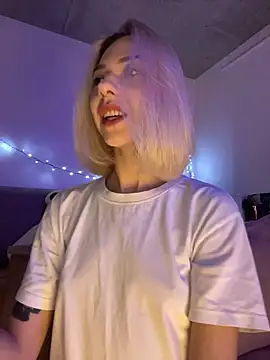  urbestie  online show from 04/30/26, 12:06