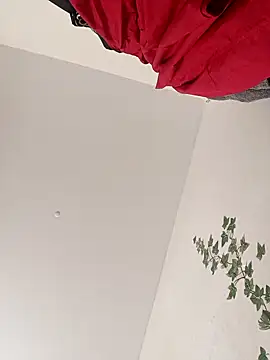 Snapshot of CaatHot chatting on 01/28/25, 10:45 CaatHot online show from 01/28/25, 10:45