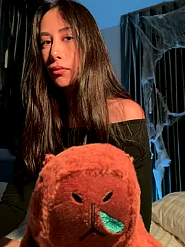 Snapshot of Sophiehii chatting on 11/04/25, 04:50 Sophiehii online show from 11/04/25, 04:50