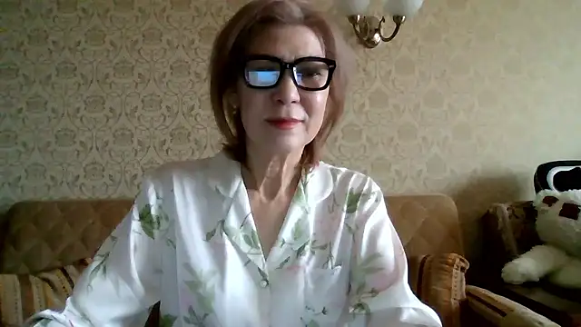 Elegant00Lady online show from 01/17/26, 04:39