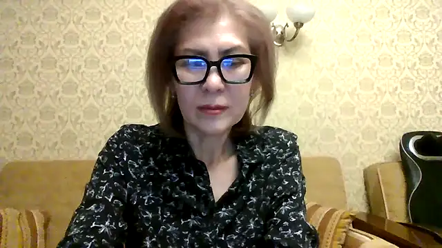 Elegant00Lady online show from 04/23/26, 02:08