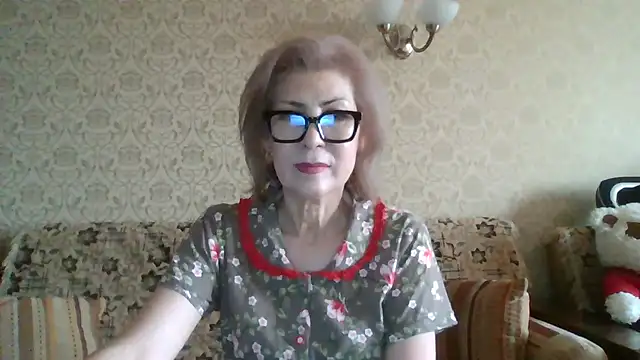 Elegant00Lady online show from 07/14/26, 12:55