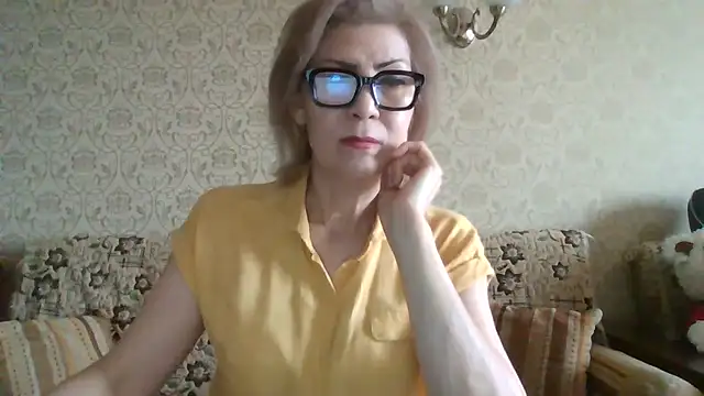 Elegant00Lady online show from 07/20/26, 10:39