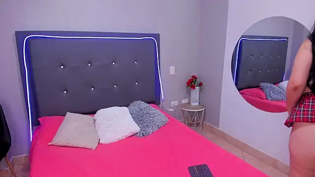 Snapshot of emma_lye chatting on 03/14/25, 11:32 emma lye online show from 03/14/25, 11:32