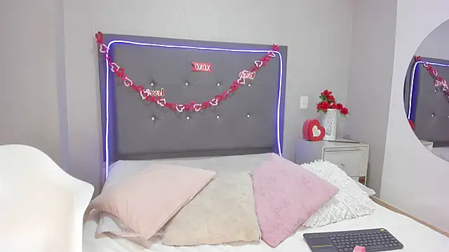 emma lye online show from 04/08/26, 08:42