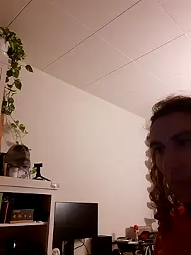 Snapshot of Greacky chatting on 12/08/24, 11:08 Greacky online show from 12/08/24, 11:08